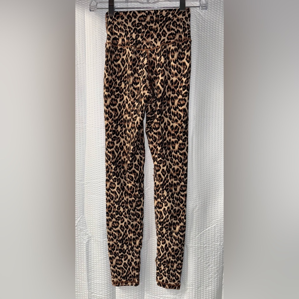 OFFLINE By Aerie Real Me Leggings with matching top ( DIFFERENT SIZES ) - Picture 9 of 11